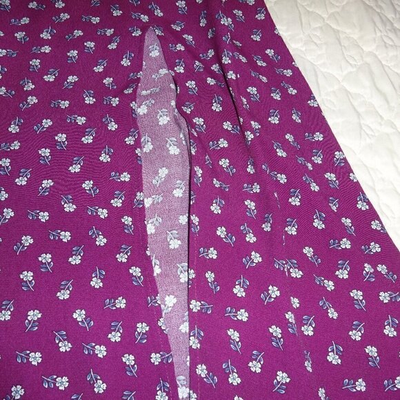 Loft maxi dress size 6, burgundy with white flowers sleeveless ruffle neck line - Picture 8 of 9